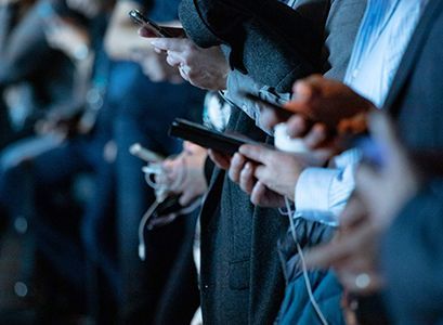 Smart Start: 7 Reasons You Should Work with a Media and Marketing Communication Team